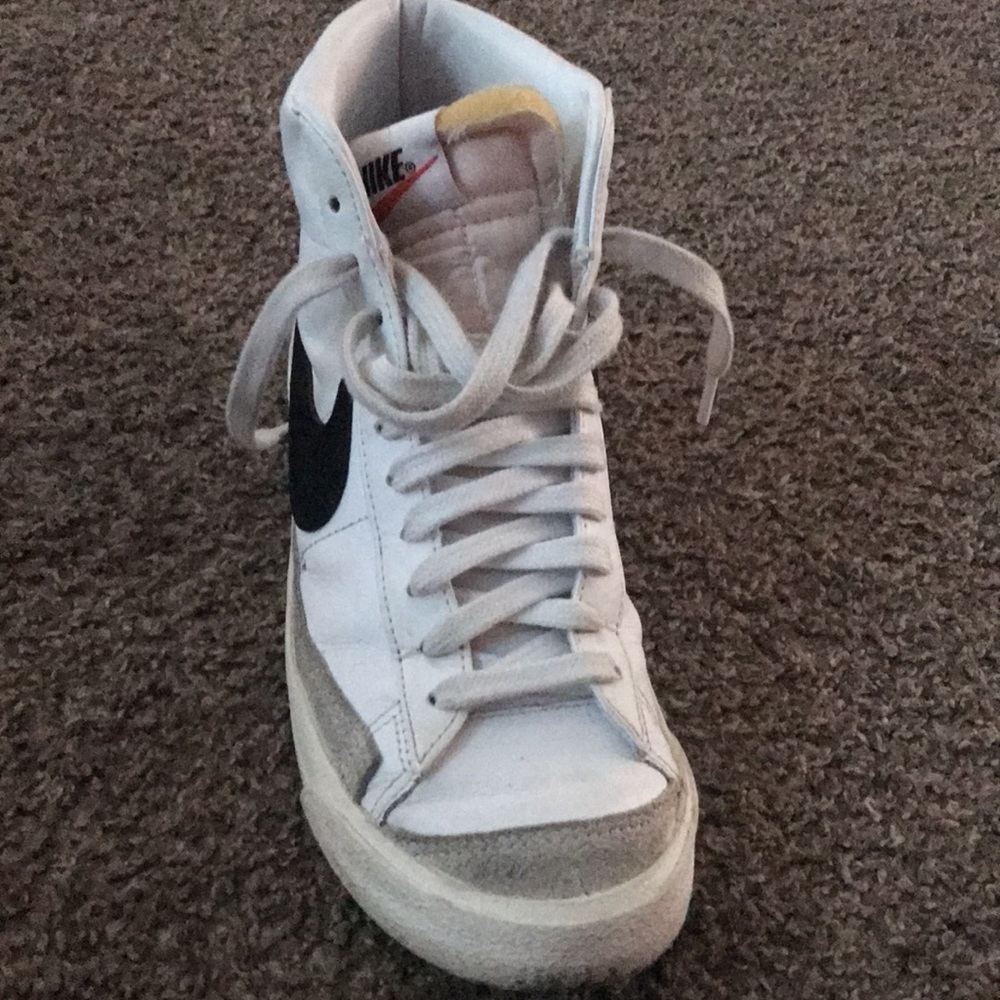 Size 7 - Picture 2 of 2